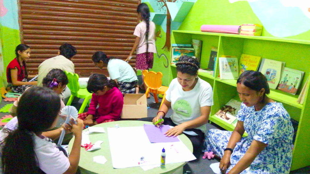 Sapana Workshop in Bibliothek Nepal